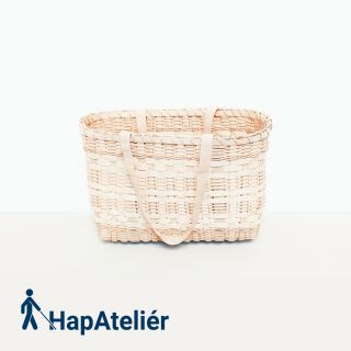 Naše chráněná dílna jde s létem.🏖 Můžete si u nás koupit ručně vyrobenou plážovou tašku s přibližnými rozměry 25cm * 14cm...